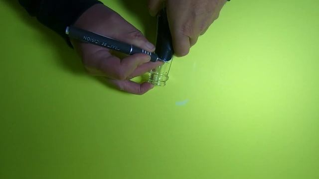 How to cut a glass bottle - MUST WATCH !!! смотреть онлайн