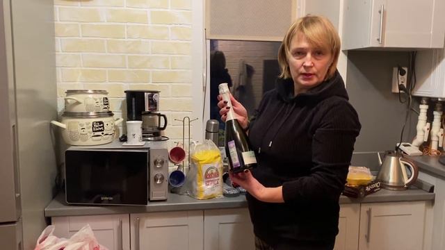 Закупка продуктов в магазине Карусель смотреть онлайн