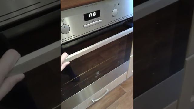 Обзор  независимого духового шкафа Elektrolux EOB 93410