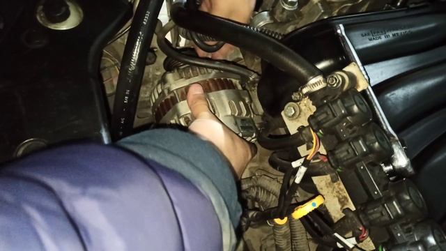 COMO CAMBIAR EL ALTERNADOR DEL NISSAN TIIDA | Tutorial смотреть онлайн