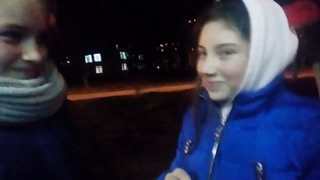 Как едят мандарины девочки vs мы смотреть онлайн
