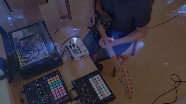 SpaceEchoDeluxeRiff / Guitar & Synth Jam / Circuit Tracks смотреть онлайн