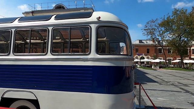 Рассматриваем редкий советский автобус ПАЗ-652Б из коллекции Музея транспорта Москвы смотреть онлайн