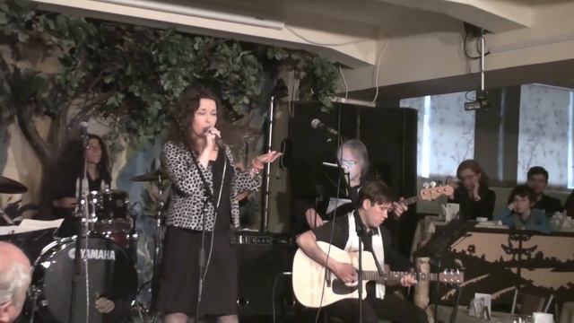 "Звездный кафе-шантан"-2 Камила Грачева исполняет песню Патрисии Каас «Посмотри на богачей» смотреть онлайн