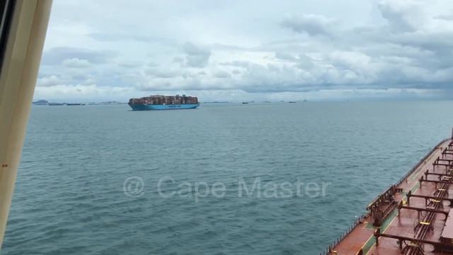 Сингапурский пролив #море #моряки #пароход #судостроение #сухогруз #ocean #seaman #sea #ship #bridg смотреть онлайн