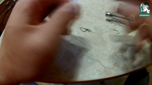 Макушатник с кормушкой смотреть онлайн