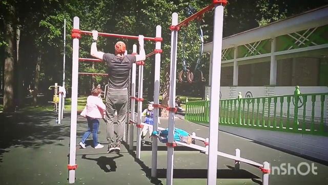 Подтягивания. Физрук был бы недоволен. Как правильно подтягиваться. Правильные подтягивания. Турник смотреть онлайн