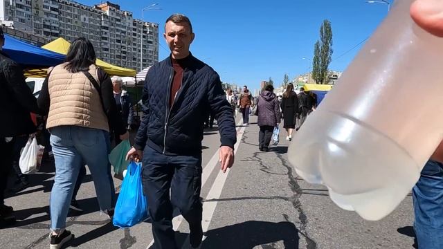 САЛО подешевело! Что сейчас продают в Киеве? смотреть онлайн