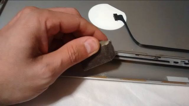 MacBook Pro 15" Display Assembly Repair смотреть онлайн