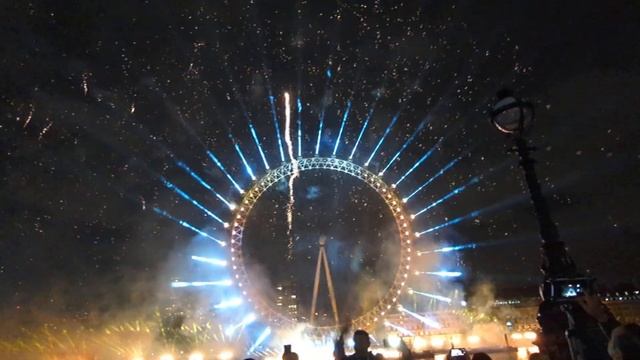 London New Year Fireworks 2023 смотреть онлайн