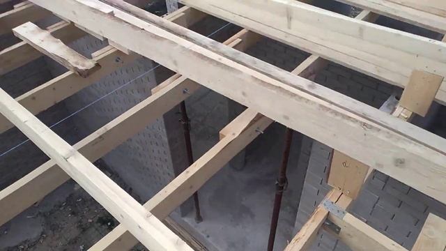 Крыша из ПВХ мембраны, на доме из # Лего кирпича 3 смотреть онлайн