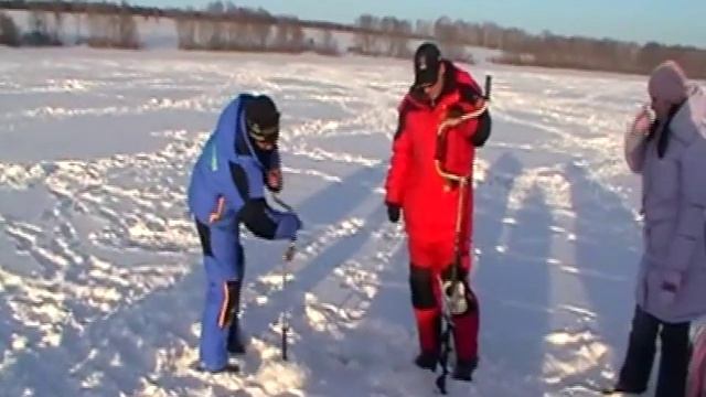 Ледобур Торнадо против копии смотреть онлайн