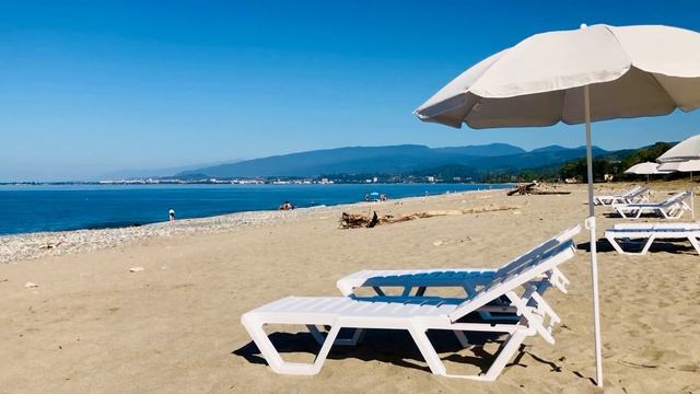 Пляж на берегу Мачары, Каштак. Сухум, песчаный пляж. Тхубун. Отличное место для семейного отдыха смотреть онлайн