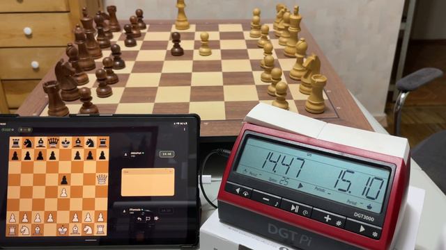 DGT Smart Board + White Pawn + DGT 3000 clock = Hybrid Chess !!! смотреть онлайн