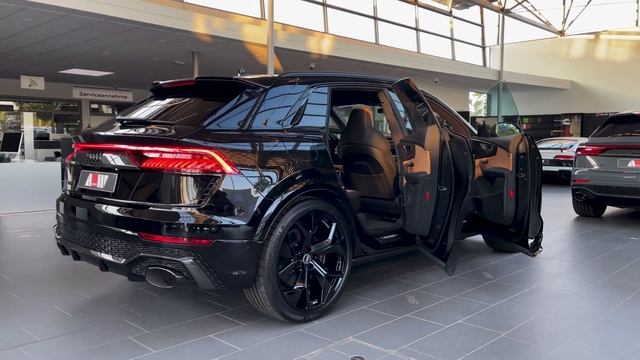 2023 Audi Exclusive RSQ8 - Interior And Exterior Details