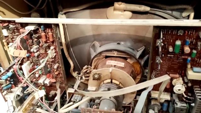 Телевизор ссср "Кварц 61ТЦ-310Д" смотреть онлайн