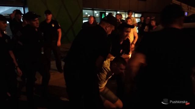 Во время празднования Дня города в Одессе задержали пьяного мужчину смотреть онлайн