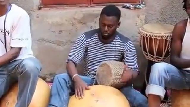 Samuel Nalangira Uganda 'Obudde bwa ka kya' смотреть онлайн