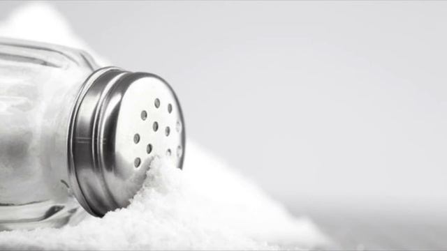 СОЛЬ - Хлорид натрия - NaCl - Польза и вред для организма человека смотреть онлайн