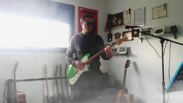 Liquido Narcotic guitare Cover avec Guitare Fender Meteora Plus смотреть онлайн