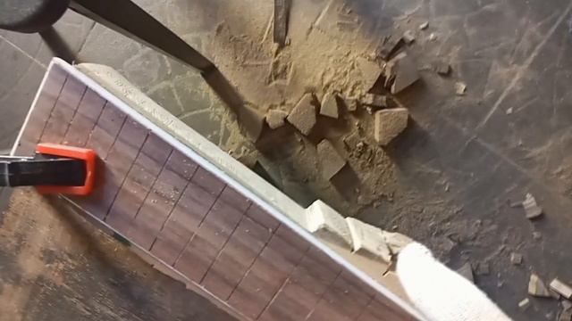 Будуємо МУЛЬТИМЕНЗУРНУ Eлектрогітару - GUITAR Build from SCRATCH - Будуємо гітару вдома смотреть онлайн
