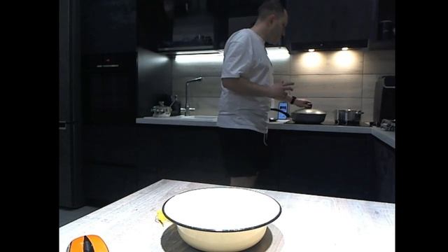 Готовим котлетки! С пюрешкой? Нет, с макарошками! (Запись стрима) смотреть онлайн