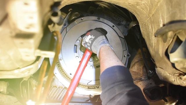 BMW E39 Clutch And Flywheel Replacement DIY (520i, 523i, 525i, 528i, 530i...)