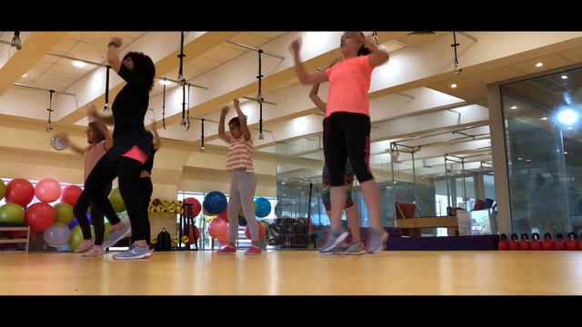 Cursuri Zumba Junior @Viva Sport Club смотреть онлайн