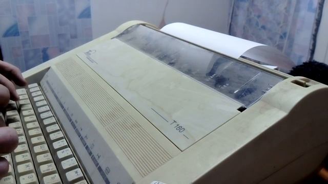 Нашёл старую печатную машинку смотреть онлайн