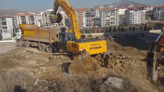 HYUNDAI 290 LC 7A EKSKAVATÖR HAFRİYAT YUKLEMEDE смотреть онлайн