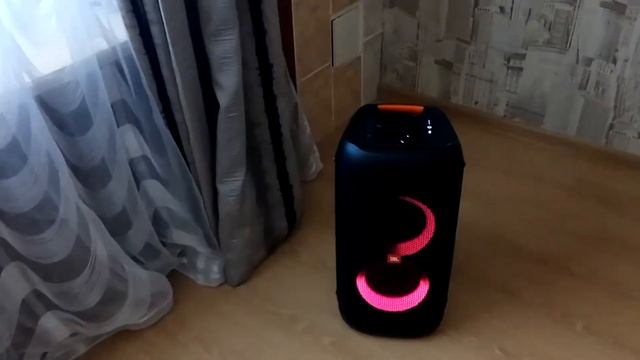 JBL PartyBox 100 смотреть онлайн