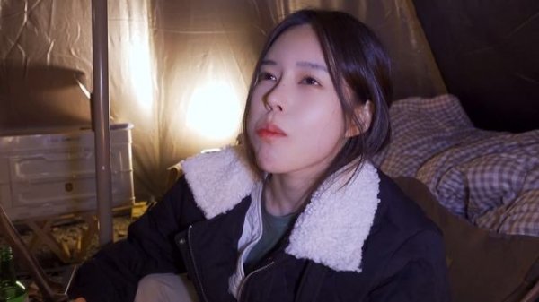 혼자 우중캠핑 갔다가 바람한테 혼나고 온 날 | 화목난로에 스테이크 굽기 | TP텐트 첫 개시 | 애견동반 | 비오는 날은 라면에 소주한잔 |