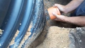 Дренаж участка за 3 дня. Копаем сами лопатами без техники. Последовательность обсыпки траншей.