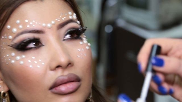 Школа макияжа Татьяны Азаровой. Makeup school Tatyana Azarova. смотреть онлайн