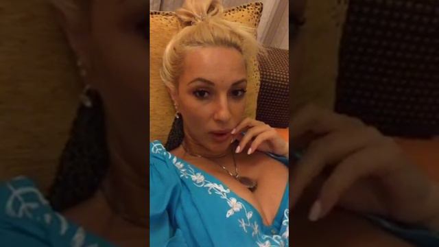 Лера Кудрявцева жарит шашлыки смотреть онлайн