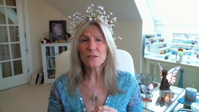 ColorScope Show: Weekly Color & Oracle Reading with Elizabeth Harper Apr 28 - May 5 смотреть онлайн