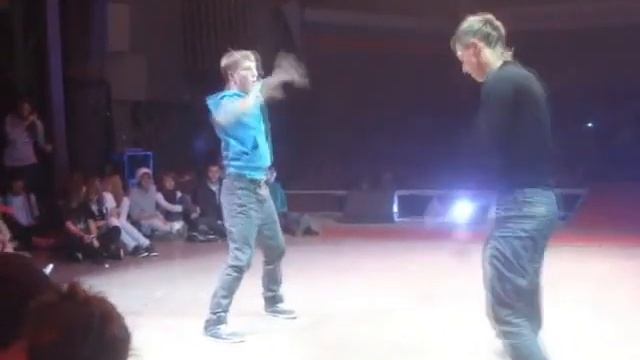 DANCE BATTLE от Dance Tv School II Electro Dance Алексей Tornado Чепин VS Никита Ильин смотреть онлайн