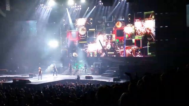 Guns & R oses, Oracle 11/21/2017 смотреть онлайн