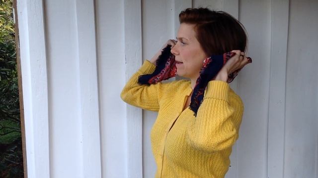 Happy Hair- how to tie a retro headscarf смотреть онлайн