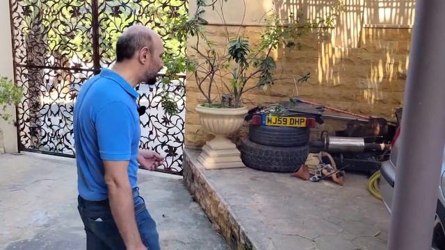 Ronnie Patel - Extended Cut - Parsi Biwi say Ziada Gaari ka Khiyal rakhtay hain | PakWheels Story. смотреть онлайн