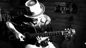 Baby Please Don't Go - Lightnin' Hopkins style on a 1925 Gibson L3 - TAB avl