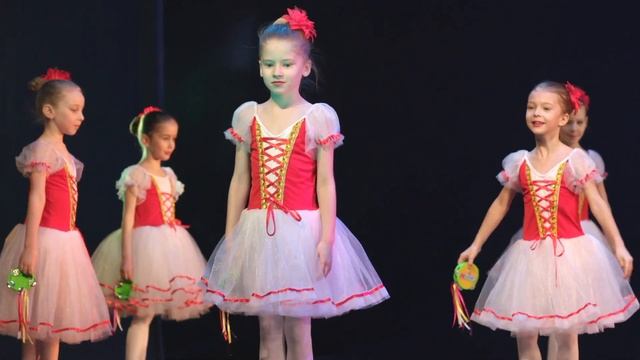 "Неаполитанский танец" (студия хореографии, группа 5-8 лет, педагог - Анна Кладикова) смотреть онлайн