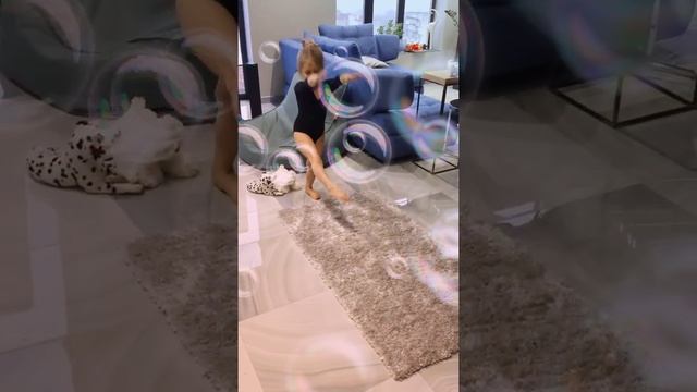 Мисс Диана показывает гимнастику!!!! смотреть онлайн