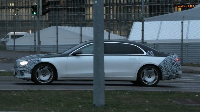 Mercedes Erlkönig Maybach S V12 zweifarbig * two-tone prototype Z223 * 4K SPY VIDEO смотреть онлайн