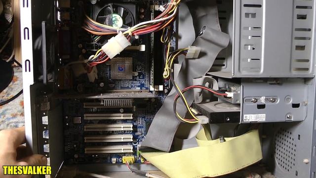 Нашел два ноутбука айфон и много ништяков за месяц на помойках смотреть онлайн