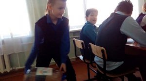 Друзья садятся на бутылку