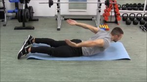 Гиперэкстензия лежа на полу. Техника гиперэкстензии, работающие мышцы, возможные ошибки