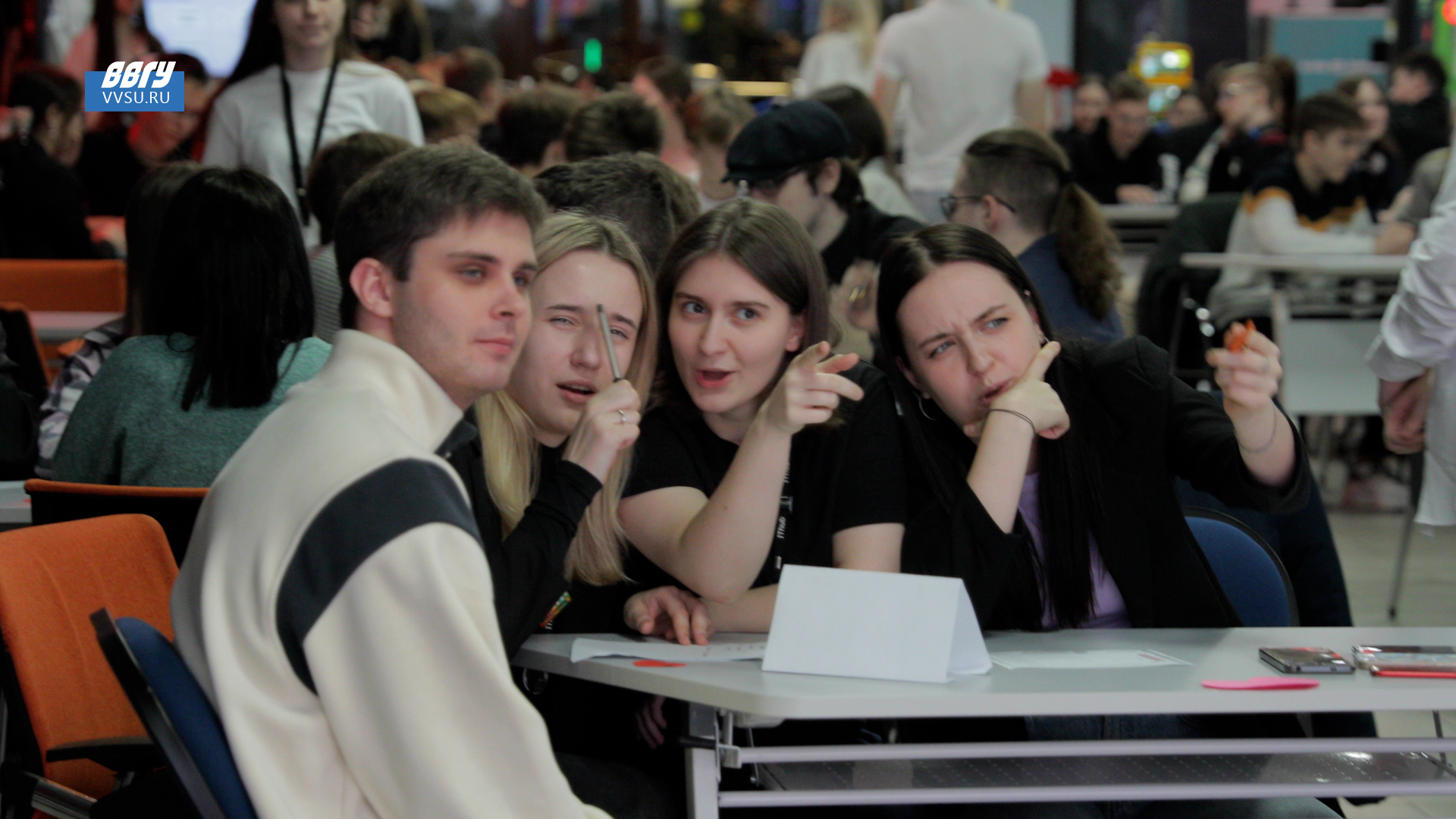 В ВВГУ прошел IT-квиз для влюбленных в программирование смотреть онлайн