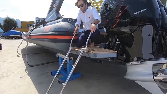 Раздвижная лестница EasyUp с ручками для площадок 1185 х 515 мм 4 ступеньки, Osculati 49.575.04 смотреть онлайн