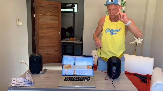 ОБЗОР JBL 104 #jbl #studio #monitor | КАК НЕ НАДО СНИМАТЬ ОБЗОРЫ??? смотреть онлайн